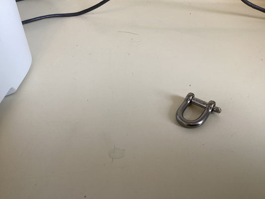 Small Harken Shackle